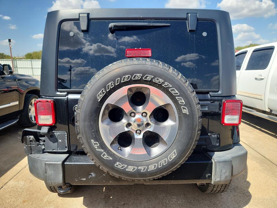 69357636 :رقم المزاد ، 1C4BJWEG3HL696314 vin ، 2017 Jeep Wrangler Unlimited مزاد بيع