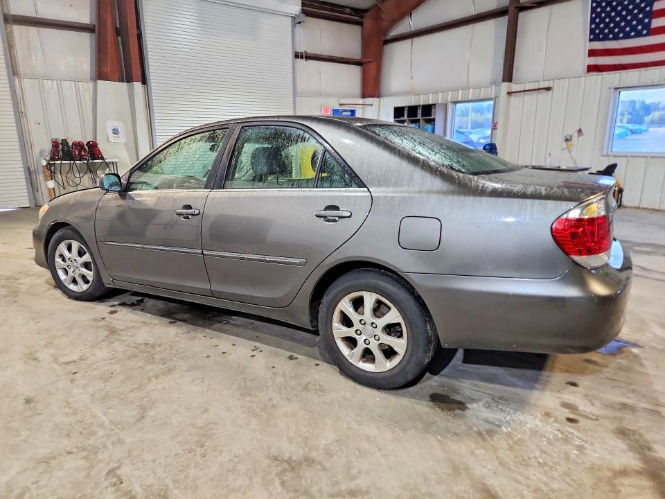 2005 Toyota Camry მანქანა იყიდება აუქციონზე, vin: 4T1BF30K45U593450, აუქციონის ნომერი: 69563226