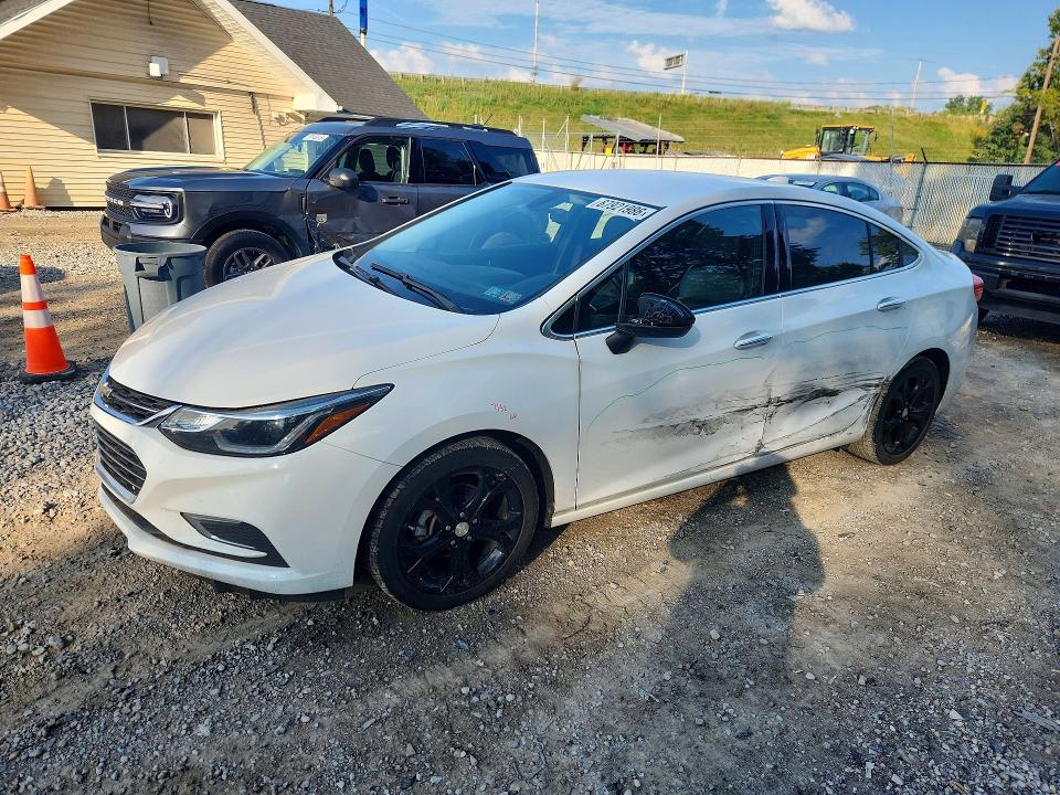 67921986 :رقم المزاد ، 1G1BF5SM0H7261001 vin ، 2017 Chevrolet Cruze مزاد بيع