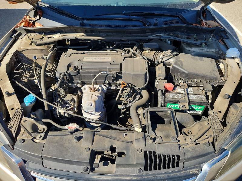 70136146 :رقم المزاد ، 1HGCR2F85FA086499 vin ، 2015 Honda Accord مزاد بيع