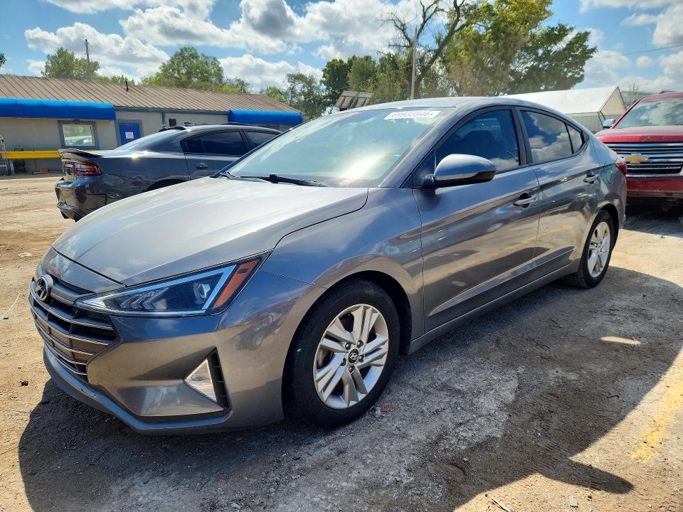 69933946 :رقم المزاد ، 5NPD84LFXKH425412 vin ، 2019 Hyundai Elantra مزاد بيع