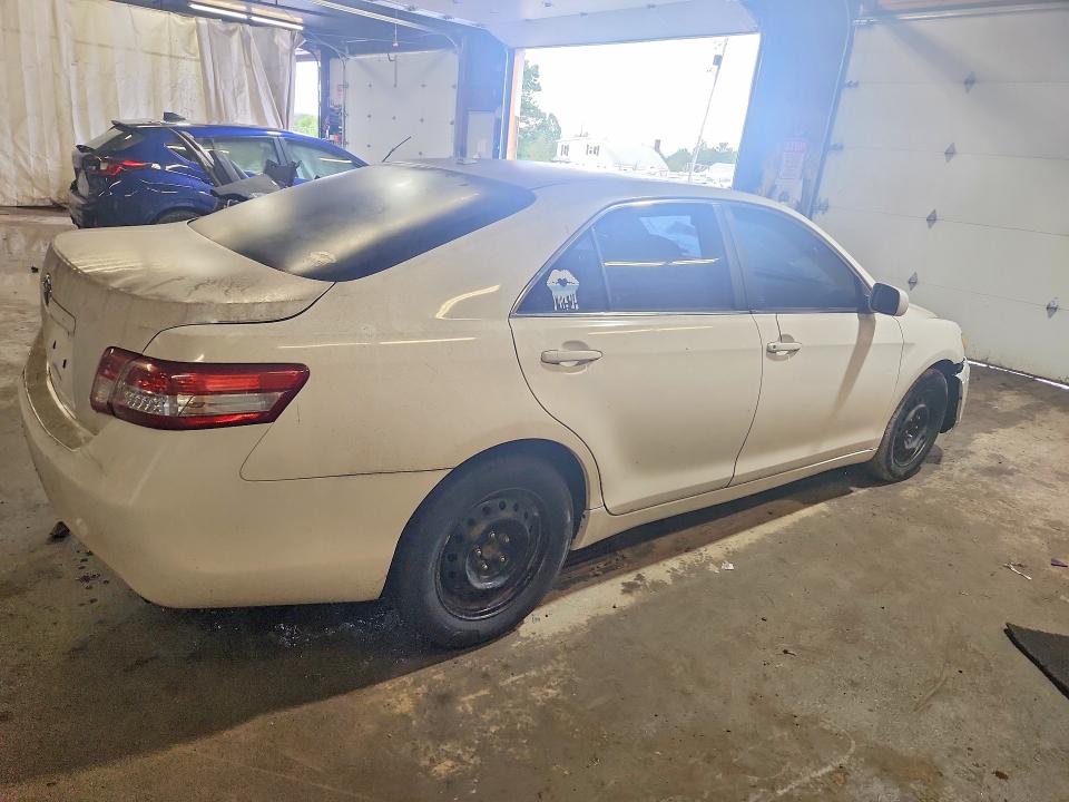 68871716 :رقم المزاد ، 4T4BF3EKXAR077022 vin ، 2010 Toyota Camry مزاد بيع