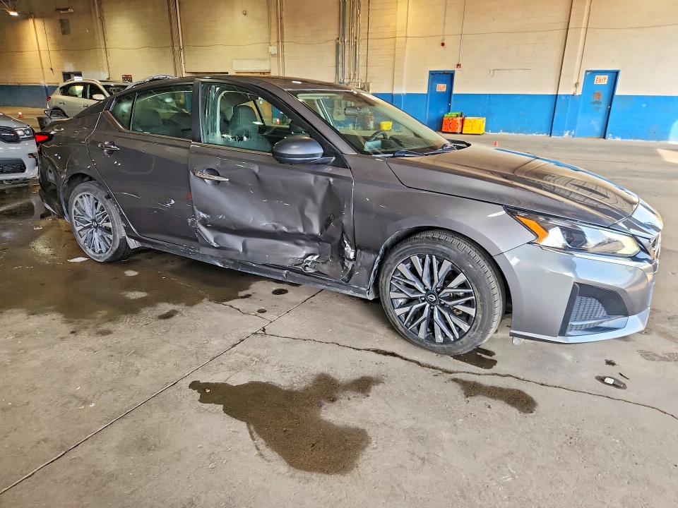 67629886 :رقم المزاد ، 1N4BL4DV0SN333582 vin ، 2025 Nissan Altima مزاد بيع