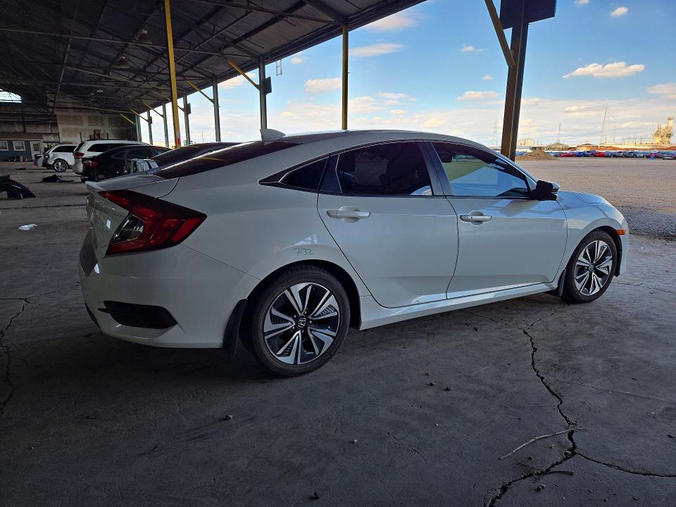 Продажа на аукционе авто 2018 Honda Civic, vin: JHMFC1F75JX007772, номер лота: 71284796