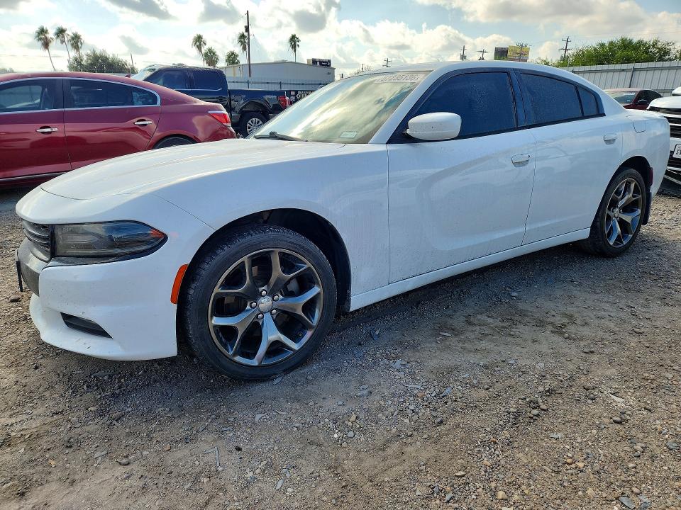 2015 Dodge Charger მანქანა იყიდება აუქციონზე, vin: 2C3CDXCT4FH785390, აუქციონის ნომერი: 67235136