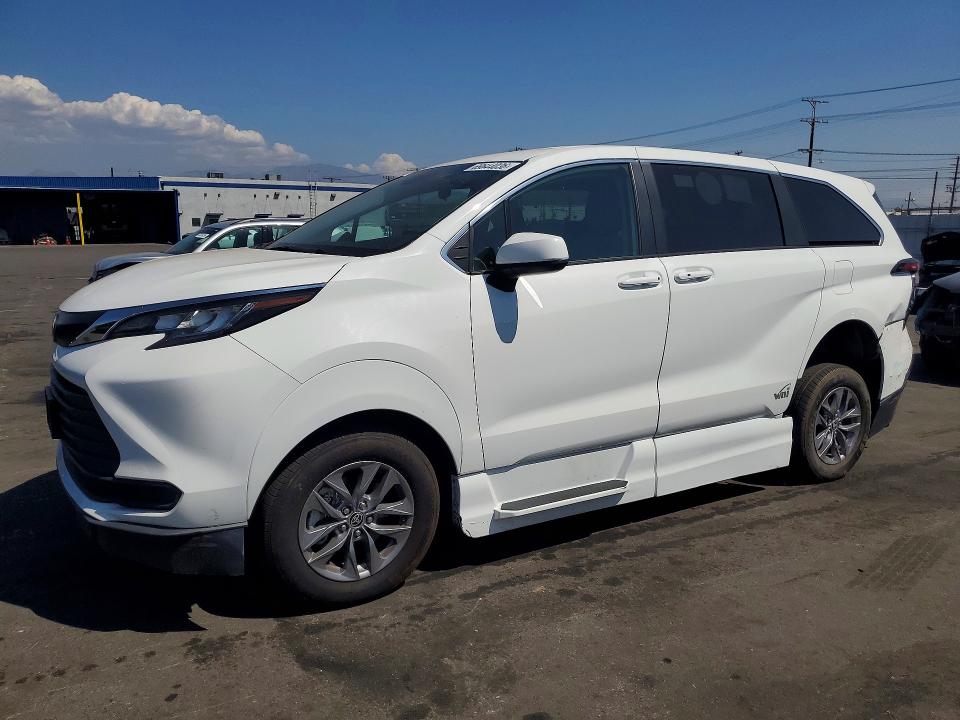 Продажа на аукционе авто 2022 Toyota Sienna, vin: 5TDKSKFC5NS071067, номер лота: 69644036