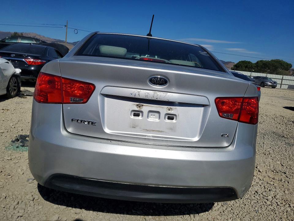 67752496 :رقم المزاد ، KNAFU4A2XD5680890 vin ، 2013 Kia Forte مزاد بيع