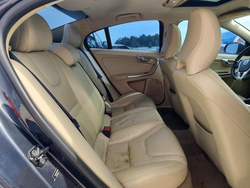68057986 :رقم المزاد ، YV1622FS2C2138201 vin ، 2012 Volvo S60 مزاد بيع