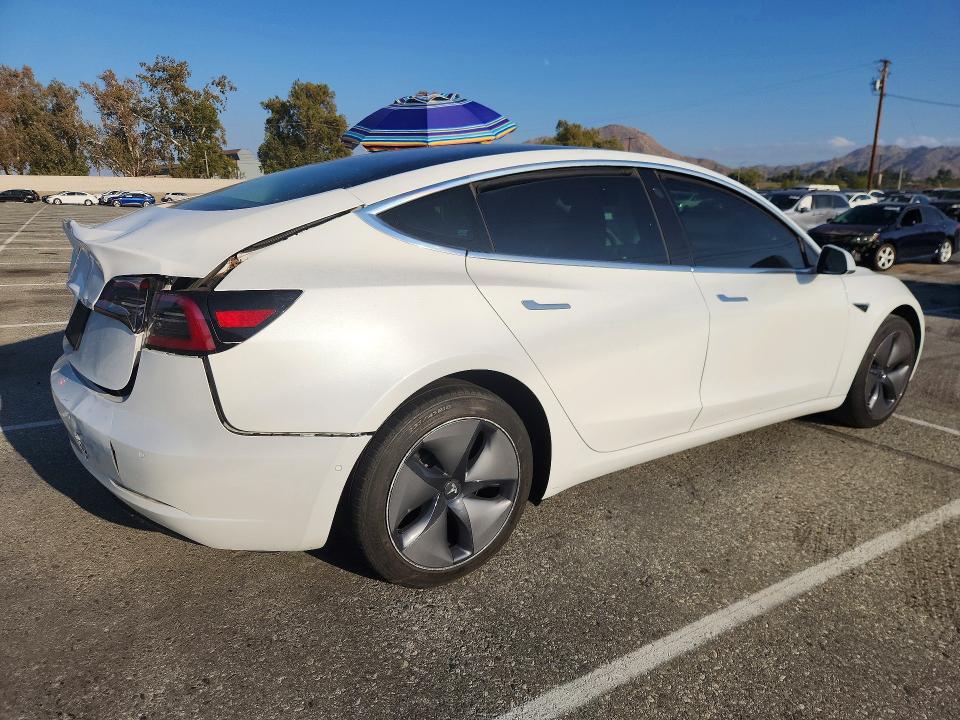 2019 Tesla Model 3 მანქანა იყიდება აუქციონზე, vin: 5YJ3E1EA1KF483721, აუქციონის ნომერი: 69787346