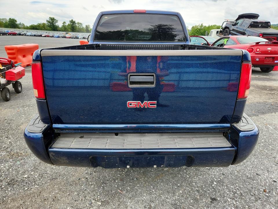 68185386 :رقم المزاد ، 1GTCS14H938140728 vin ، 2003 Gmc Sonoma مزاد بيع