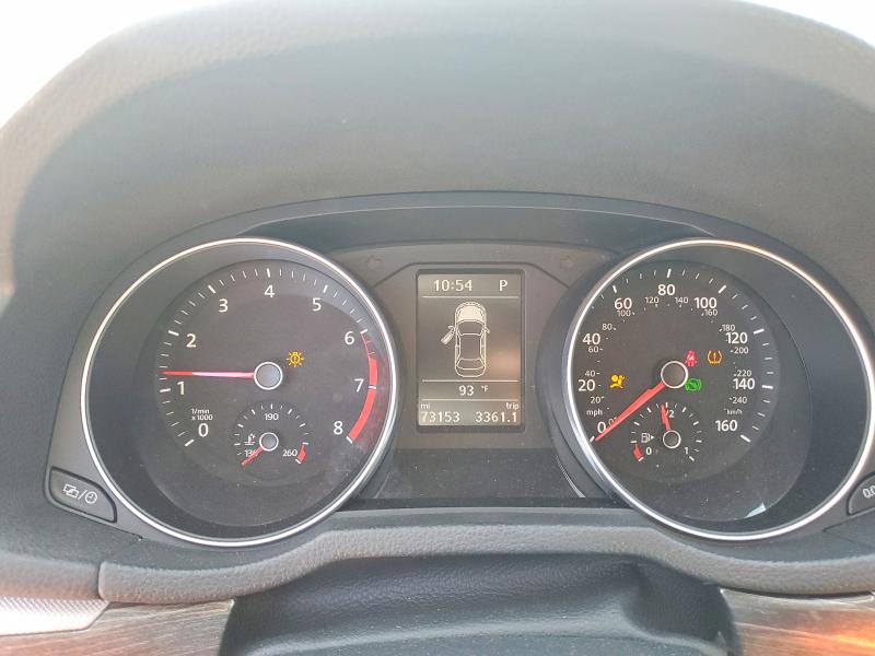 69104496 :رقم المزاد ، 1VWBA7A35JC032981 vin ، 2018 Volkswagen Passat مزاد بيع
