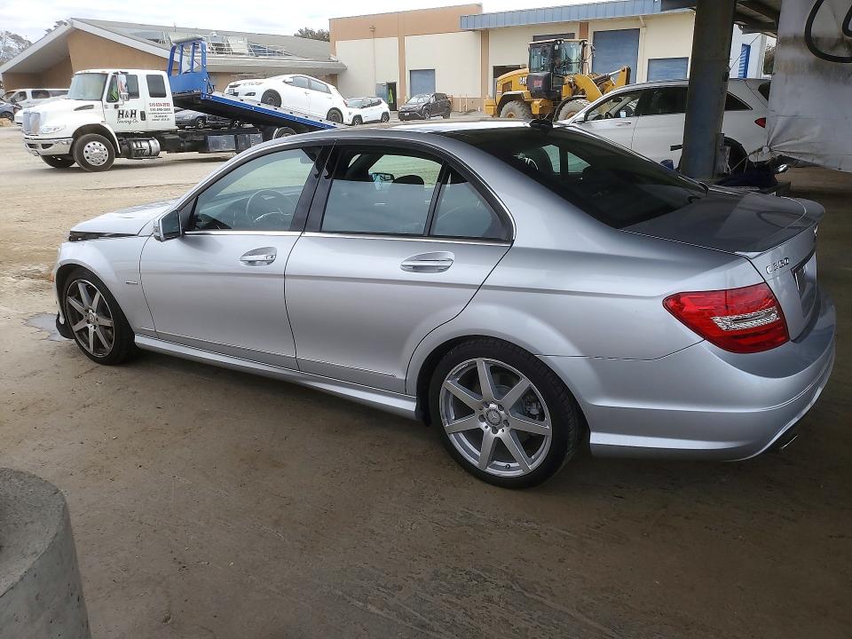 2012 Mercedes-benz C მანქანა იყიდება აუქციონზე, vin: WDDGF5HB7CR202534, აუქციონის ნომერი: 68007776