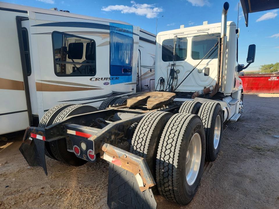 Продажа на аукционе авто 2011 Freightliner Cascadia, vin: 1FUJGEDVXBSAY2809, номер лота: 67686056