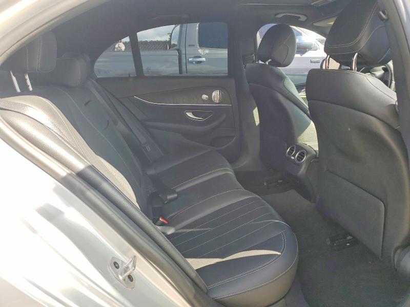 69697686 :رقم المزاد ، WDDZF8DBXLA755337 vin ، 2020 Mercedes-benz E مزاد بيع