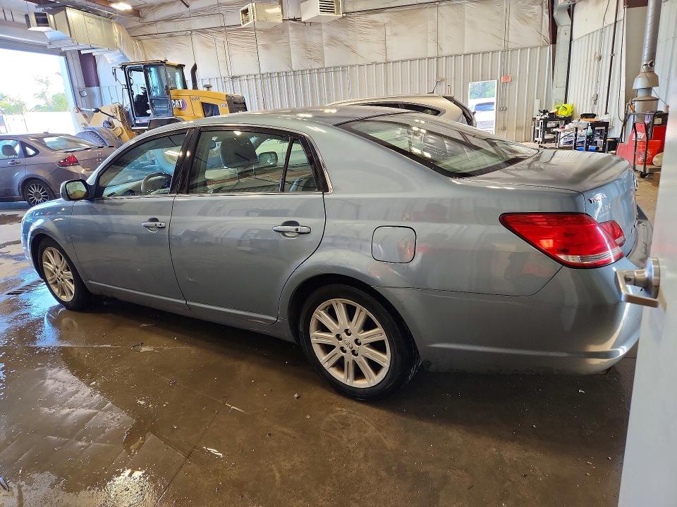 69613746 :رقم المزاد ، 4T1BK36B37U196513 vin ، 2007 Toyota Avalon مزاد بيع