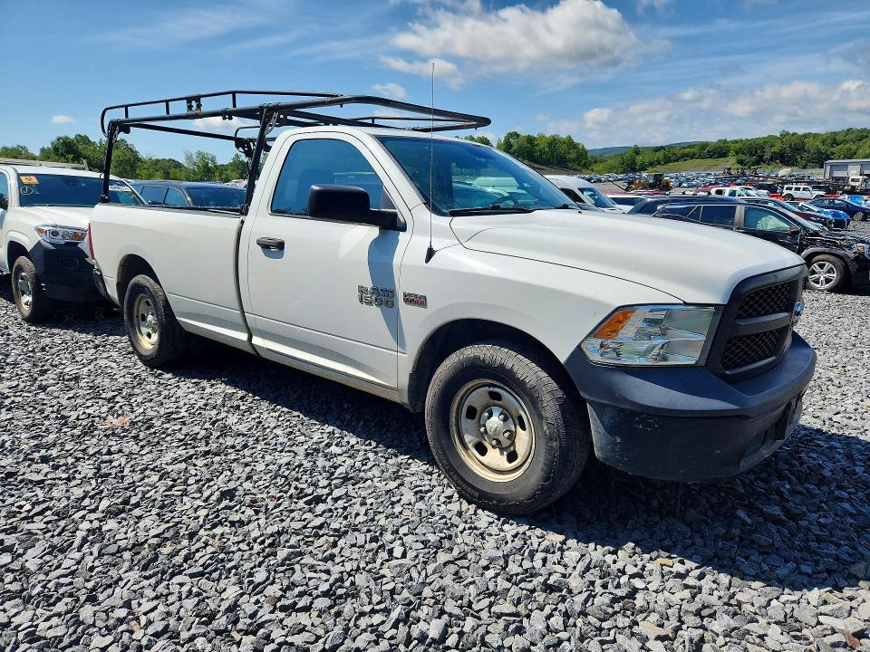 65864476 :رقم المزاد ، 3C6JR6DTXHG738288 vin ، 2017 Ram 1500 مزاد بيع