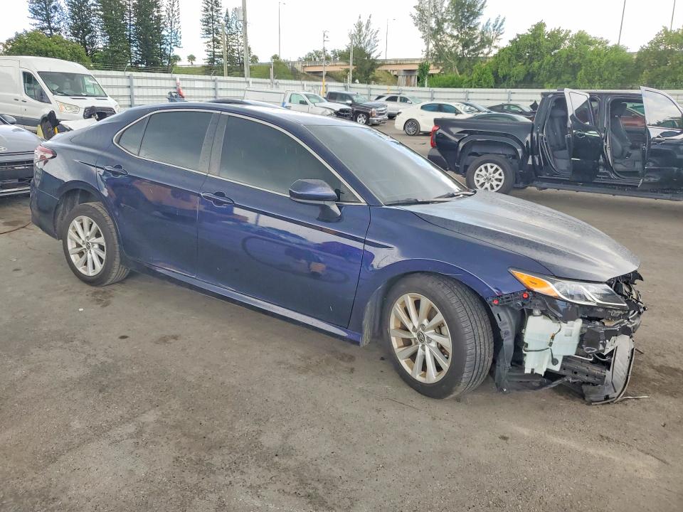 2021 Toyota Camry მანქანა იყიდება აუქციონზე, vin: 4T1C11AK4MU604077, აუქციონის ნომერი: 67506306
