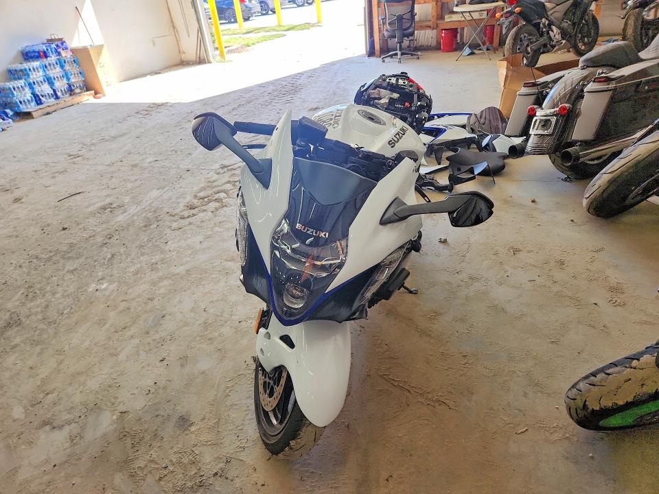 Продаж на аукціоні авто 2026 Suzuki Gsx1300, vin: JS1EJ11B6T7100411, номер лоту: 67021086