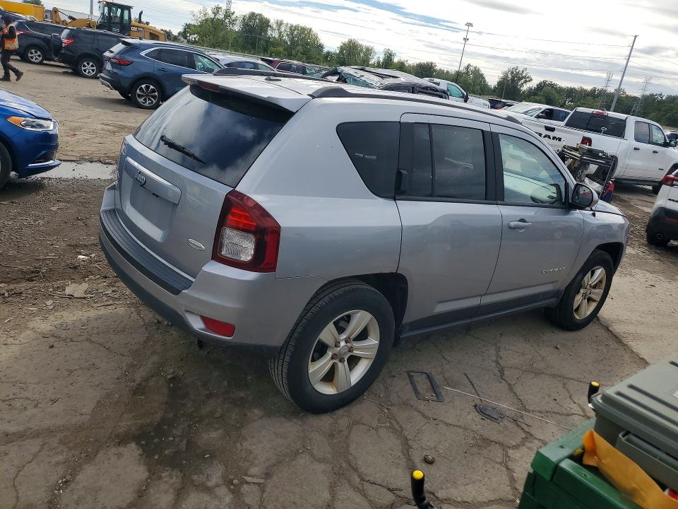 68735616 :رقم المزاد ، 1C4NJDEB0FD163172 vin ، 2015 Jeep Compass مزاد بيع