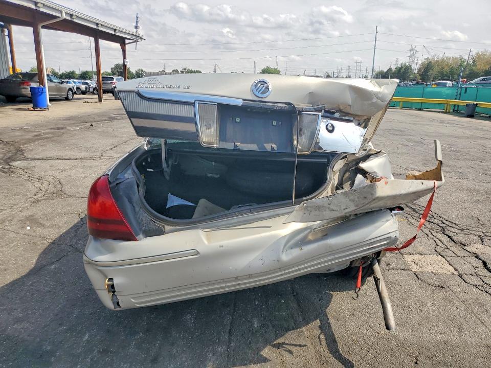 70801636 :رقم المزاد ، 2MEFM75V87X637515 vin ، 2007 Mercury Grand Marquis مزاد بيع