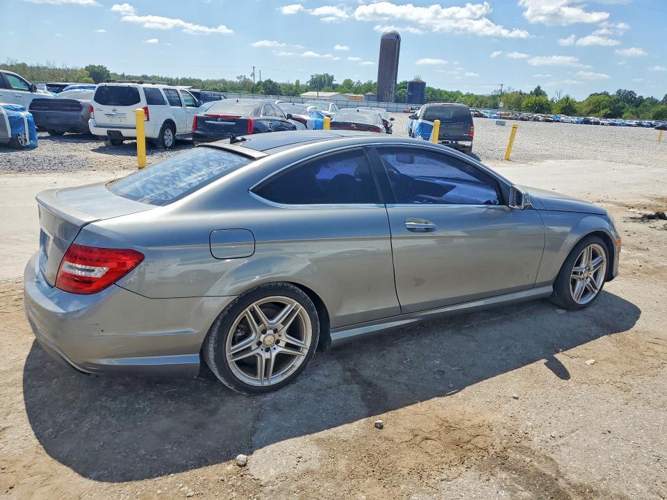2013 Mercedes-benz C მანქანა იყიდება აუქციონზე, vin: WDDGJ4HB9DG060046, აუქციონის ნომერი: 69417276