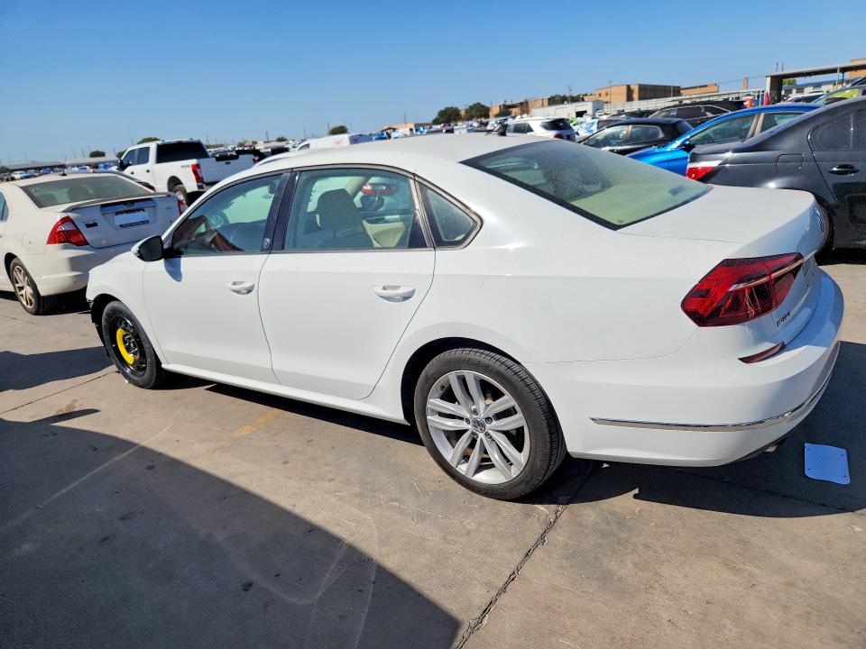 Auction sale of the 2019 Volkswagen Passat, vin: 1VWLA7A32KC009809, lot number: 68690276