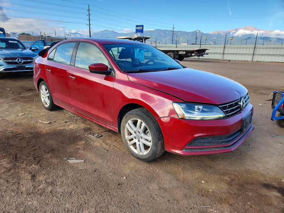 69372166 :رقم المزاد ، 3VW2B7AJ6JM262023 vin ، 2018 Volkswagen Jetta مزاد بيع