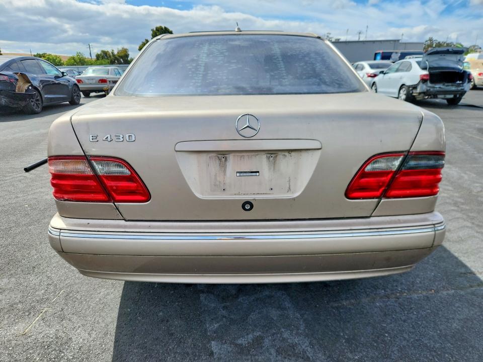 Aukcja sprzedaży 2001 Mercedes-benz E, vin: WDBJF70J61B185647, numer aukcji: 67370996