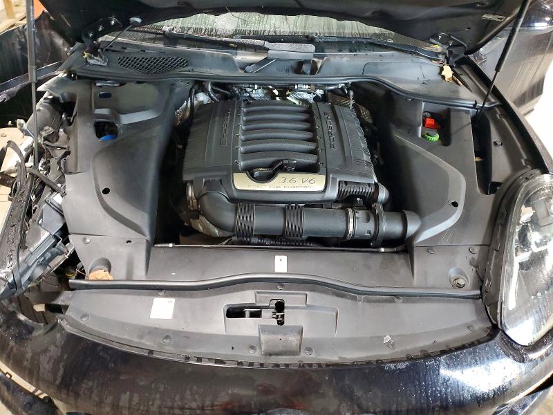 68798686 :رقم المزاد ، WP1AA2A28JKA02371 vin ، 2018 Porsche Cayenne مزاد بيع