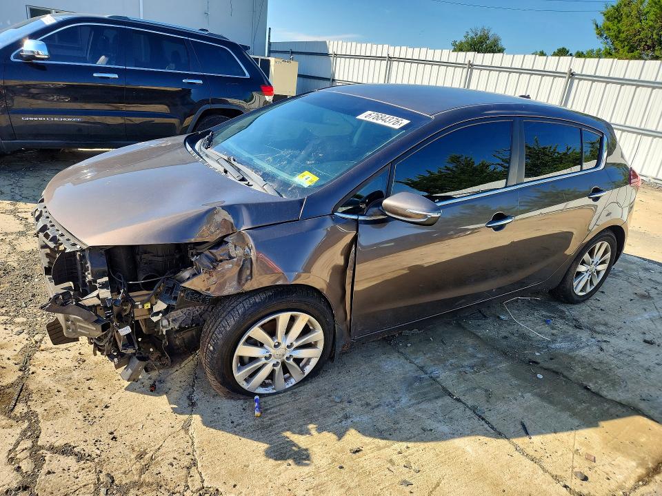 67684376 :رقم المزاد ، KNAFX5A89E5246138 vin ، 2014 Kia Forte مزاد بيع