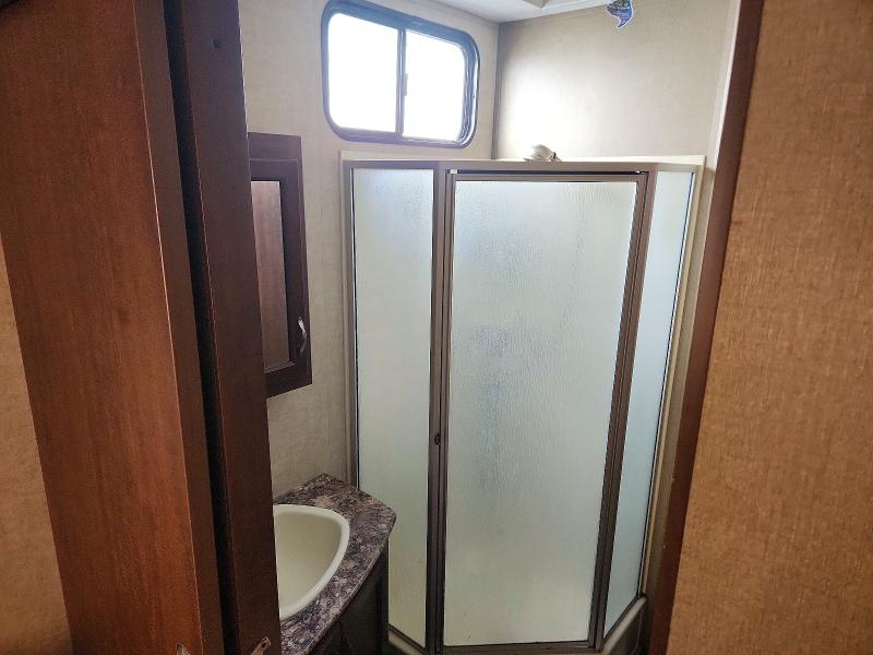 Продажа на аукционе авто 2016 Dutchman Retreat 39fk, vin: 4YDT39F29GW260290, номер лота: 68282016