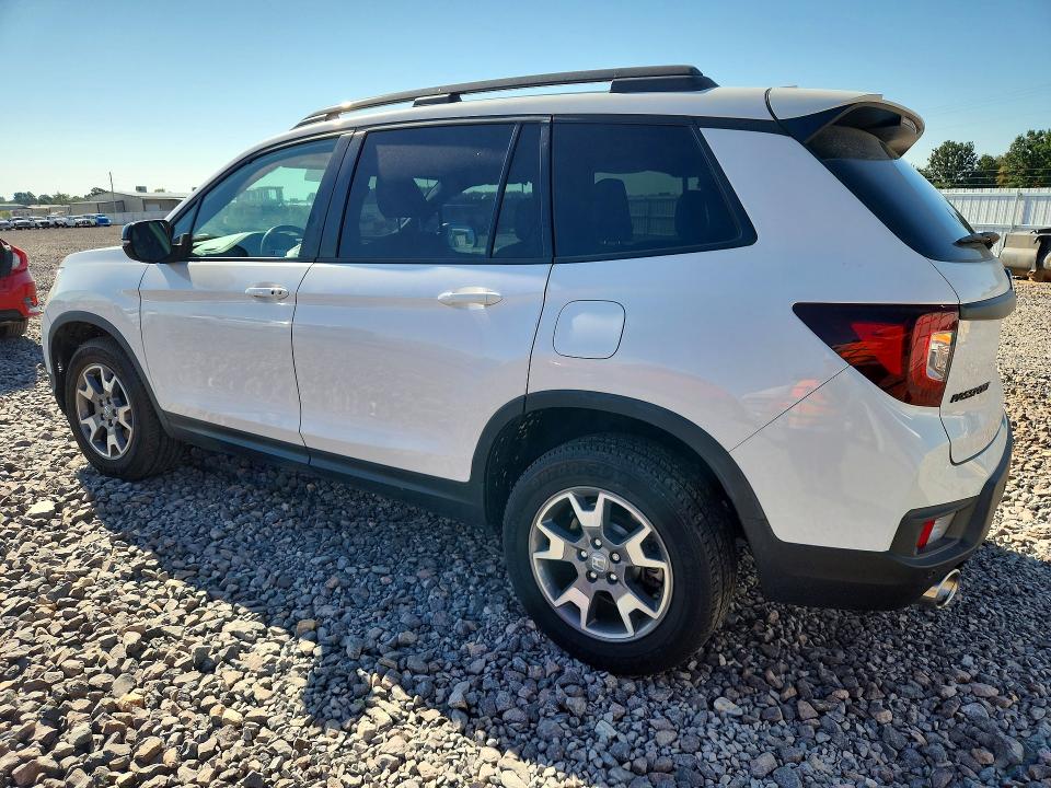 67672236 :رقم المزاد ، 5FNYF8H68PB018380 vin ، 2023 Honda Passport مزاد بيع
