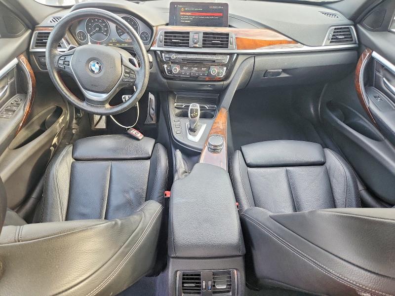 69099106 :رقم المزاد ، WBA8D9C51JA614180 vin ، 2018 Bmw 330 مزاد بيع