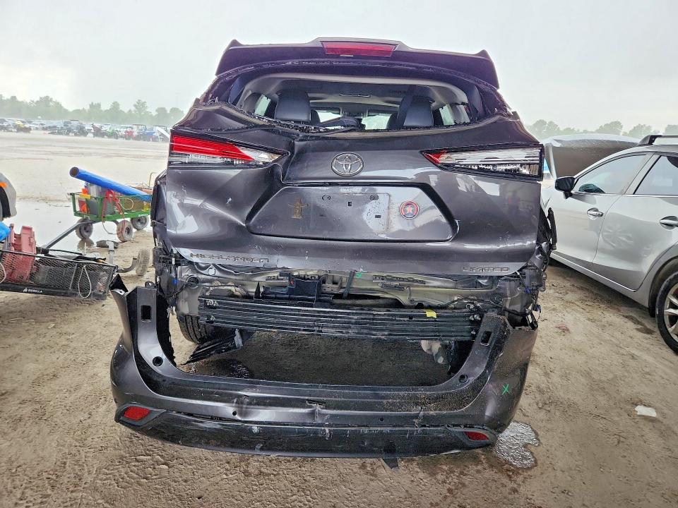 Продаж на аукціоні авто 2021 Toyota Highlander, vin: 5TDDZRBH9MS121417, номер лоту: 67810676