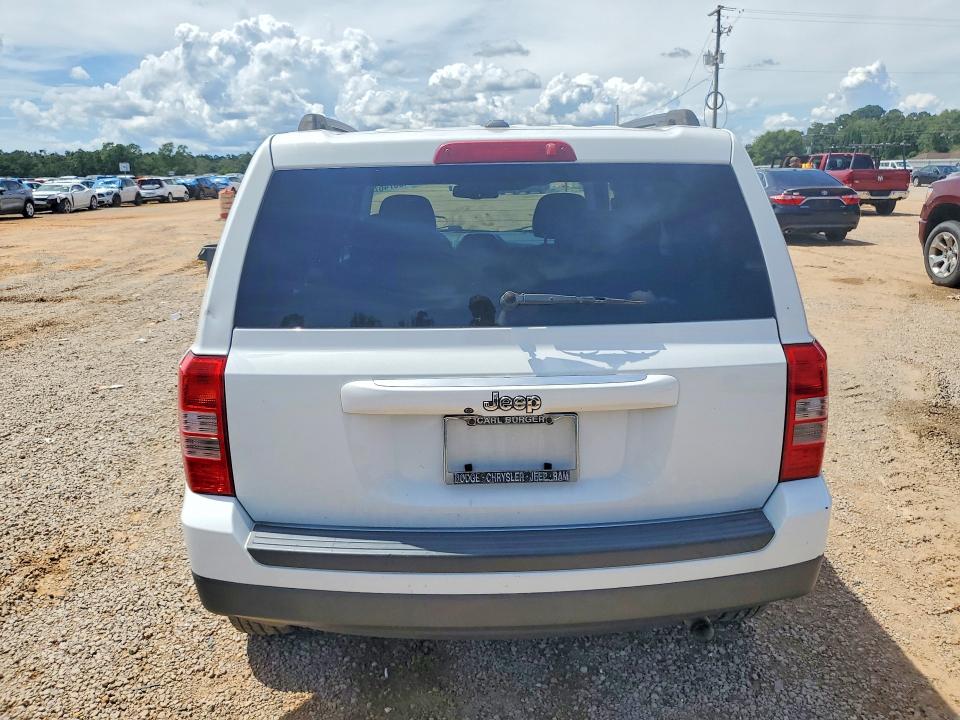 67406746 :رقم المزاد ، 1C4NJPBA8GD528292 vin ، 2016 Jeep Patriot مزاد بيع