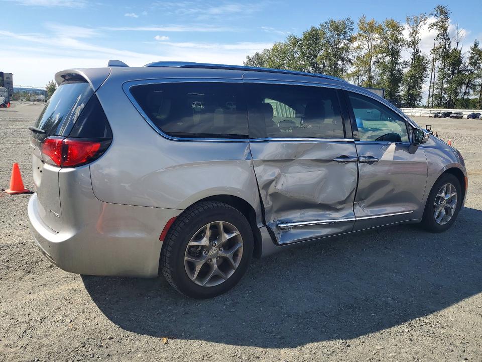 67654426 :رقم المزاد ، 2C4RC1GG1HR588788 vin ، 2017 Chrysler Pacifica مزاد بيع