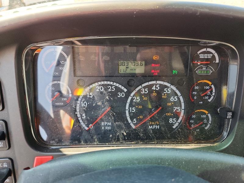 67881206 :رقم المزاد ، 3ALACWDT4FDGU9083 vin ، 2015 Freightliner M2 مزاد بيع