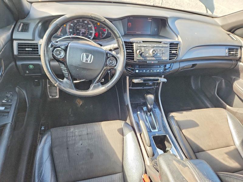 68660136 :رقم المزاد ، 1HGCR2F59HA242200 vin ، 2017 Honda Accord مزاد بيع
