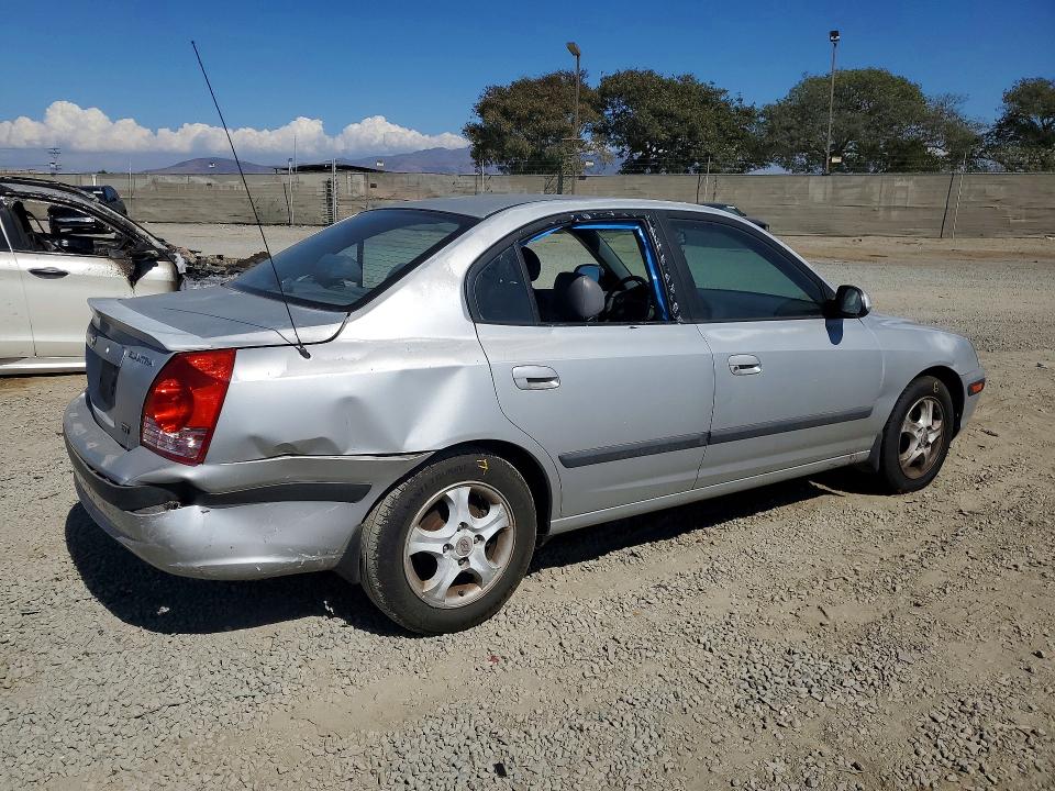 70640226 :رقم المزاد ، KMHDN46D04U918670 vin ، 2004 Hyundai Elantra مزاد بيع