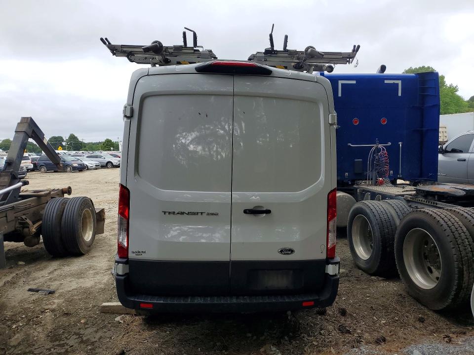 64618946 :رقم المزاد ، 1FTBR1C89MKA37158 vin ، 2021 Ford Transit مزاد بيع