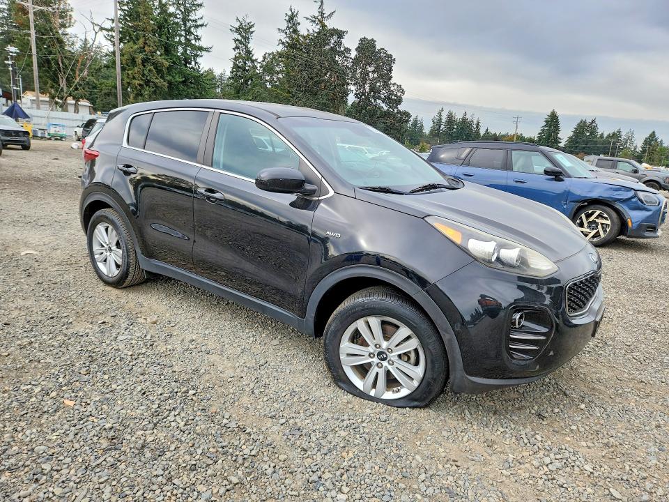 Продажа на аукционе авто 2017 Kia Sportage, vin: KNDPMCAC9H7130570, номер лота: 70490516