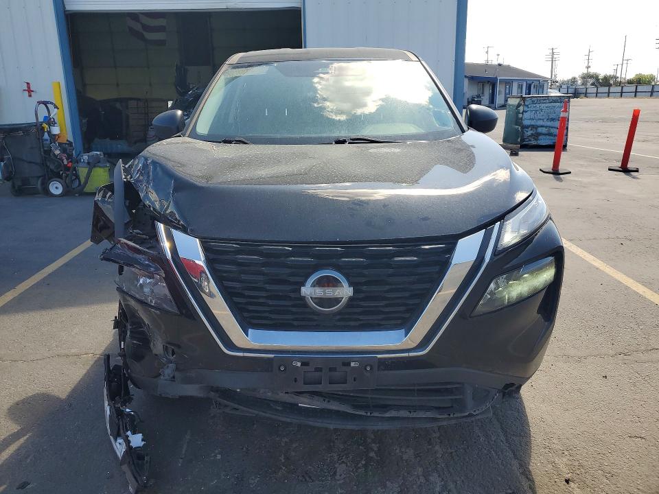 68869146 :رقم المزاد ، 5N1BT3AAXPC925592 vin ، 2023 Nissan Rogue مزاد بيع