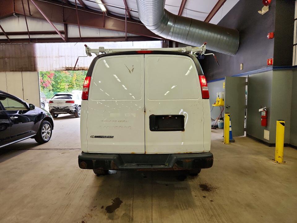 2017 Chevrolet Express G2500 მანქანა იყიდება აუქციონზე, vin: 1GCWGAFF3H1337078, აუქციონის ნომერი: 70883116