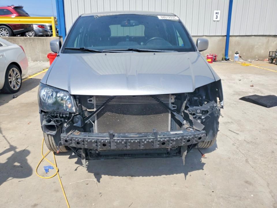 Продажа на аукционе авто 2015 Dodge Grand Caravan, vin: 2C4RDGEG2FR683652, номер лота: 68012056
