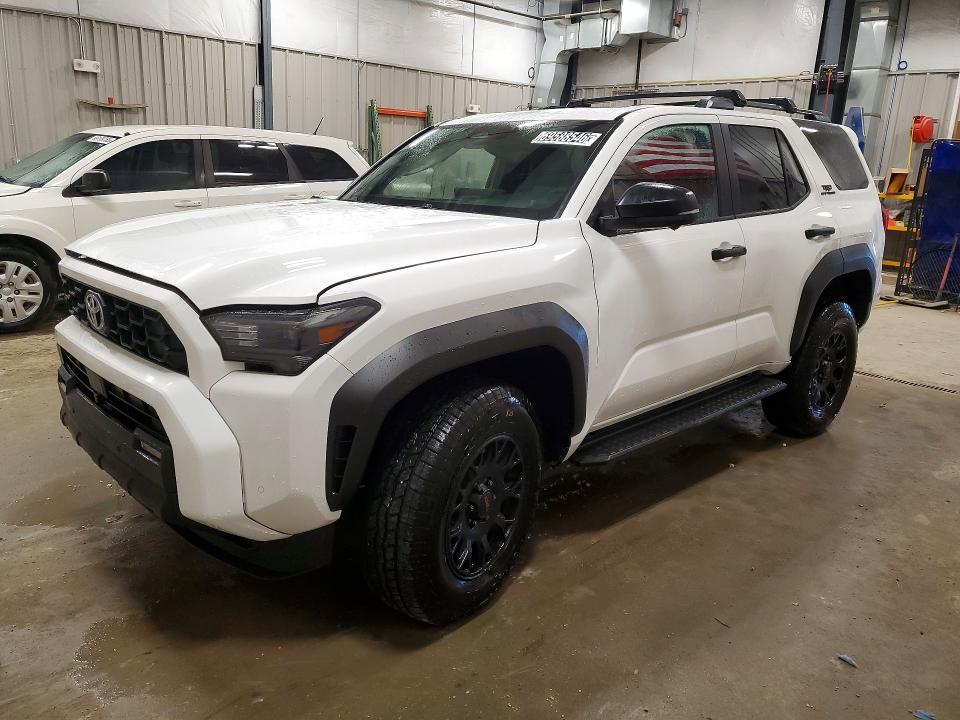 Продаж на аукціоні авто 2026 Toyota 4runner, vin: JTEVA5BR3T5107865, номер лоту: 69588546