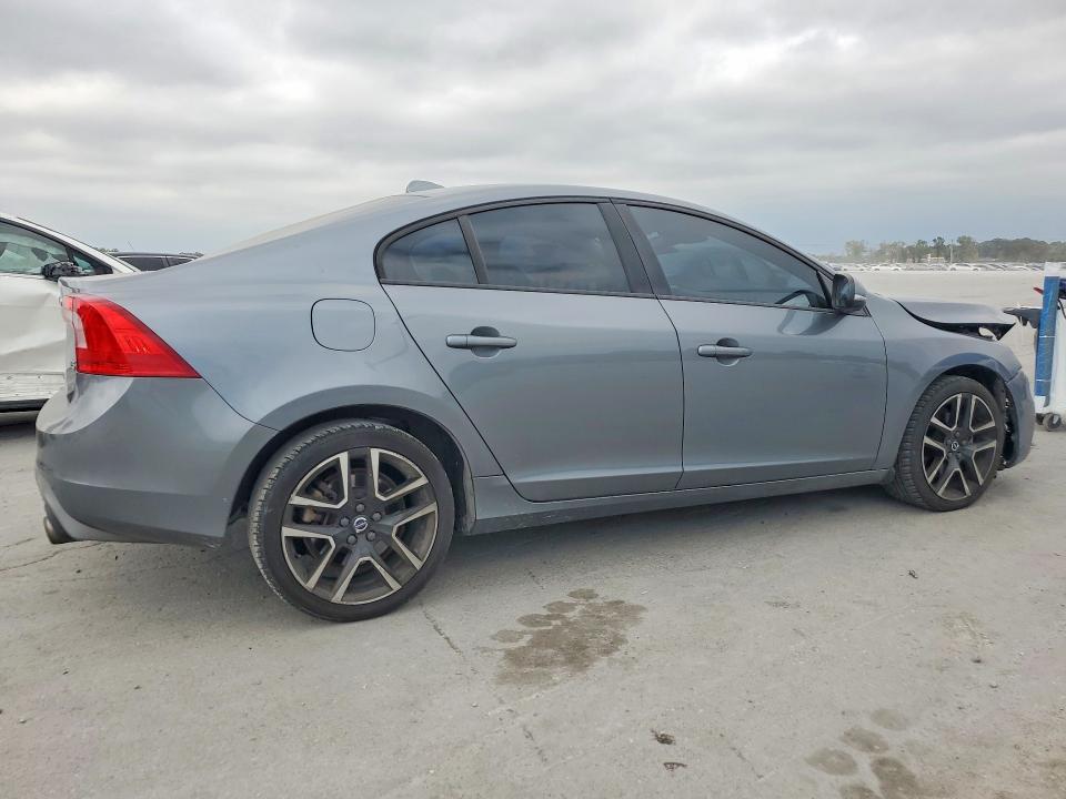 Продажа на аукционе авто 2017 Volvo S60, vin: YV126MFL8H2422527, номер лота: 69977466