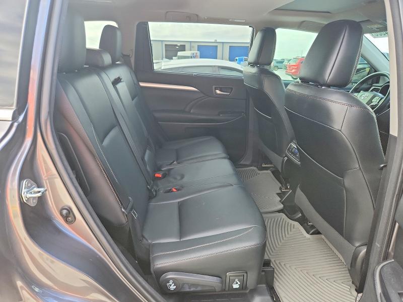 2018 Toyota Highlander მანქანა იყიდება აუქციონზე, vin: 5TDJZRFH2JS528200, აუქციონის ნომერი: 70524006