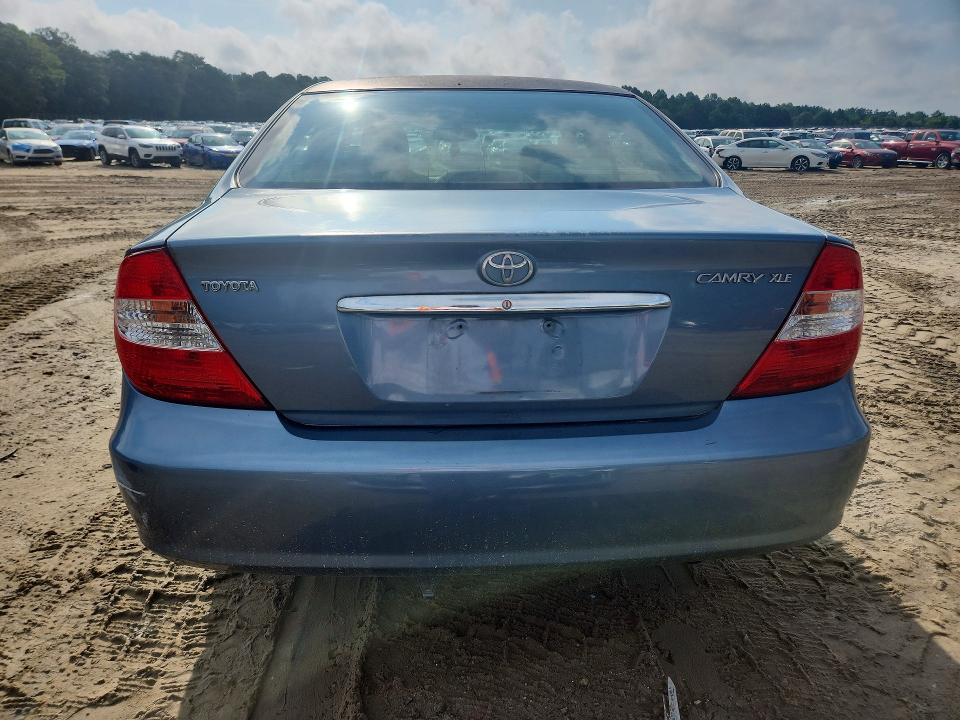 67699006 :رقم المزاد ، 4T1BE30K74U808692 vin ، 2004 Toyota Camry مزاد بيع