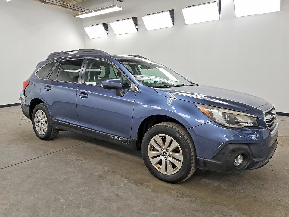 67003696 :رقم المزاد ، 4S4BSACC8J3226796 vin ، 2018 Subaru Outback مزاد بيع