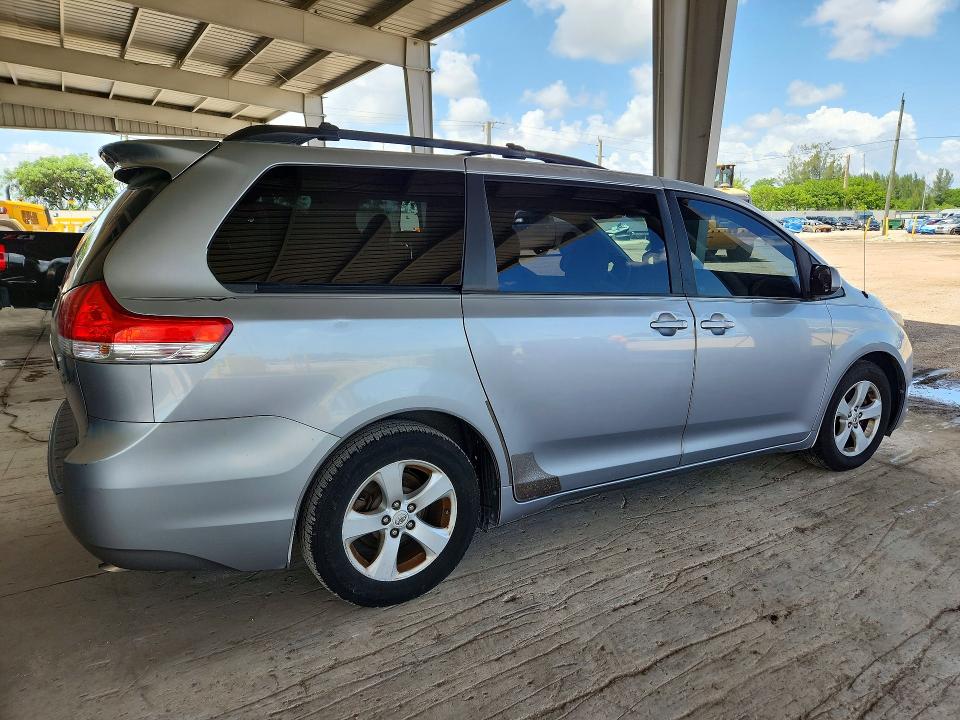 Aukcja sprzedaży 2011 Toyota Sienna, vin: 5TDKK3DC0BS041530, numer aukcji: 69064606